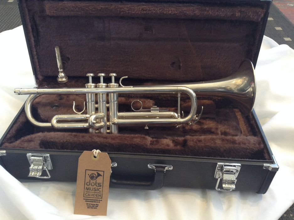 Yamaha YTR2335 Trumpet (Refurbished)